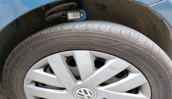 2016 Volkswagen Polo COMFORTLINE 1.2L, Petrol, Manual, 57,996 km, tyre