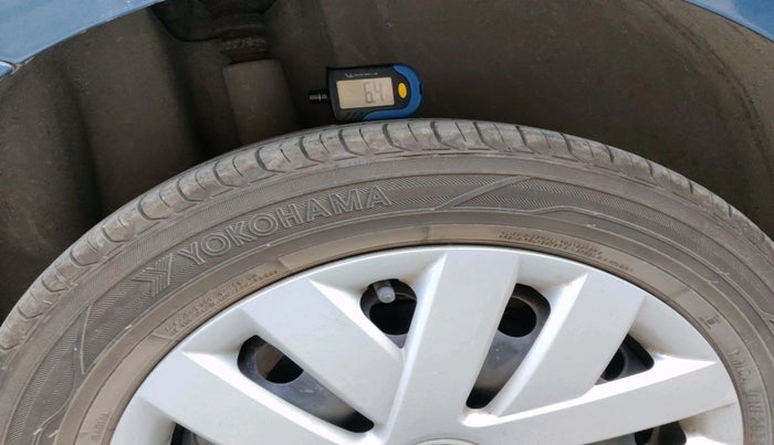 2016 Volkswagen Polo COMFORTLINE 1.2L, Petrol, Manual, 57,996 km, tyre