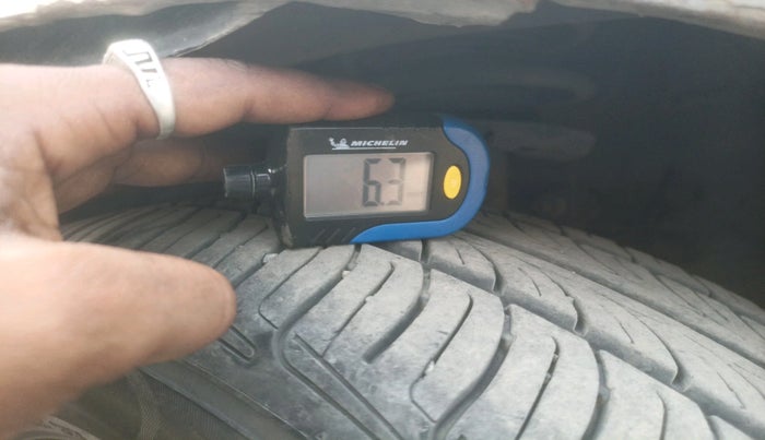 2011 Volkswagen Vento TRENDLINE DIESEL 1.6, Diesel, Manual, 1,13,803 km, tyre