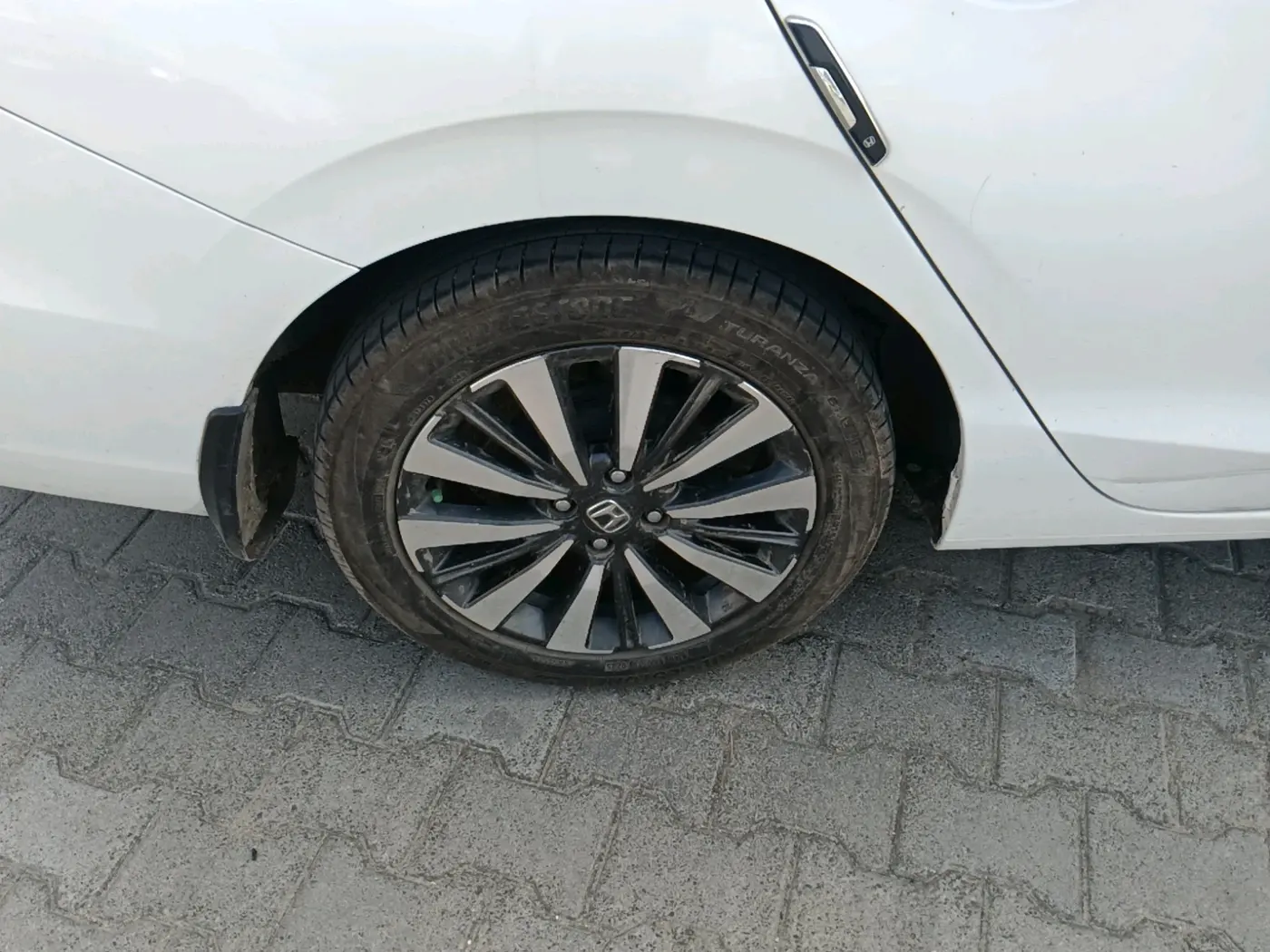 2023 Honda City 1.5L I-VTEC ZX CVT, Petrol, Automatic, 53,066 km, tyre