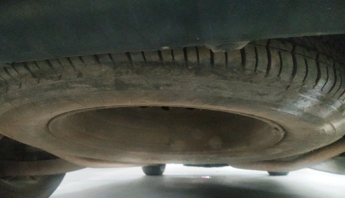 2016 Mahindra XUV500 W10, Diesel, Manual, 1,96,557 km, tyre