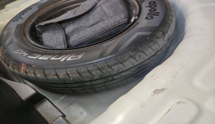 2019 Hyundai VENUE SX 1.0 (O) TURBO, Petrol, Manual, 81,972 km, tyre