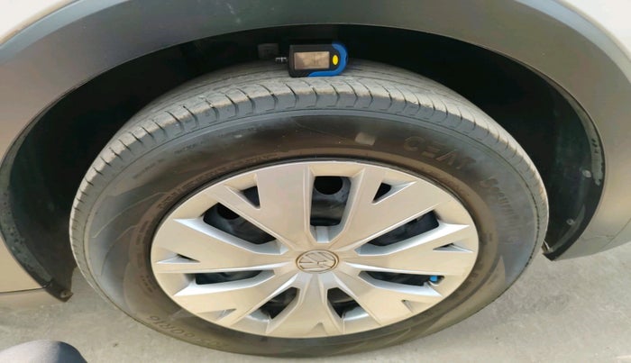 2023 Volkswagen TAIGUN COMFORTLINE 1.0 TSI MT, Petrol, Manual, 39,108 km, tyre