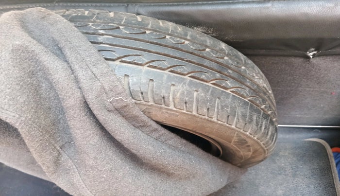 2011 Chevrolet Beat LS PETROL, Petrol, Manual, 88,632 km, tyre