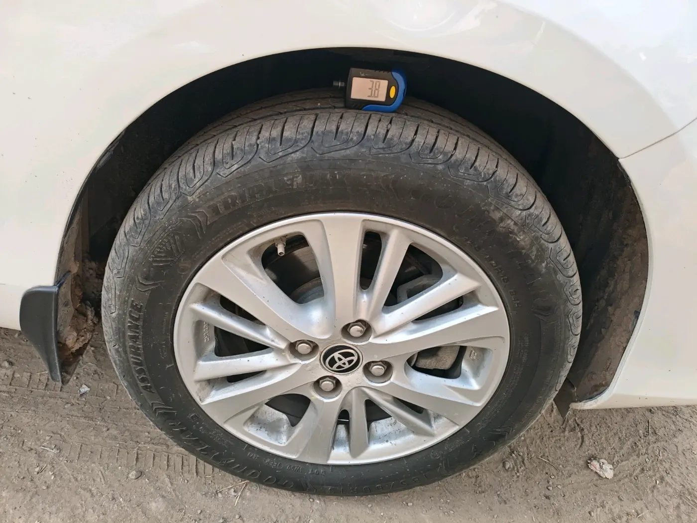 2019 Toyota YARIS VX MT, Petrol, Manual, 65,330 km, tyre