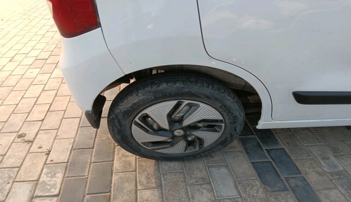 2014 Maruti Wagon R 1.0 LXI, Petrol, Manual, 85,519 km, tyre