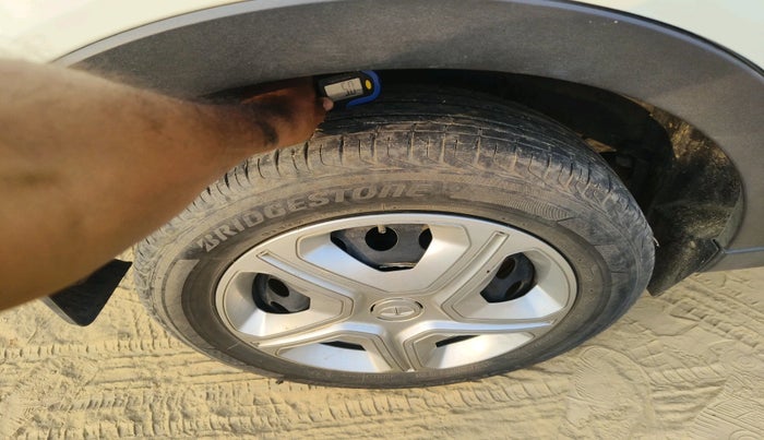 2022 Tata NEXON XM SUNROOF PETROL, Petrol, Manual, 47,846 km, tyre