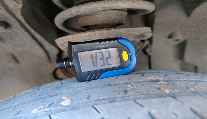 2020 Tata ALTROZ XM PETROL, Petrol, Manual, 71,490 km, tyre