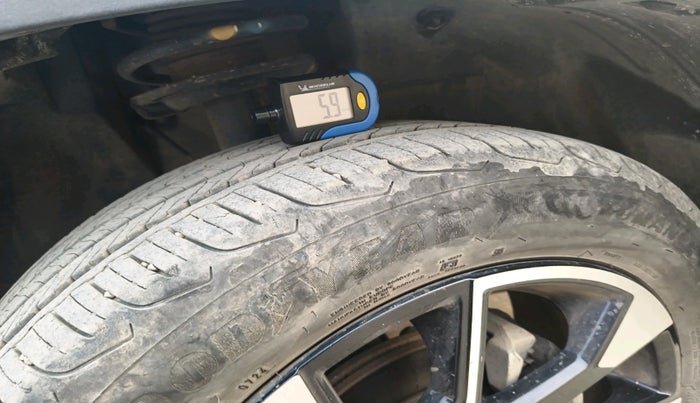 2024 Tata PUNCH ACCOMPLISHED DAZZLE SUNROOF CNG MT, Petrol, Manual, 15,750 km, tyre