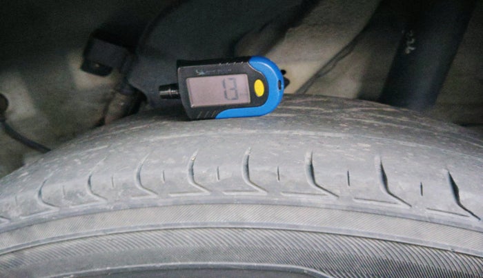 2020 Hyundai VENUE S 1.5 CRDI, Diesel, Manual, 1,53,246 km, tyre