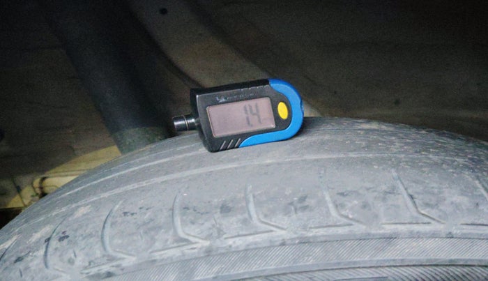 2020 Hyundai VENUE S 1.5 CRDI, Diesel, Manual, 1,53,246 km, tyre