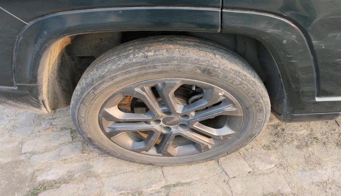 2021 Jeep Compass LIMITED (O) 2.0 DIESEL 4X4 AT, Diesel, Automatic, 1,13,417 km, tyre