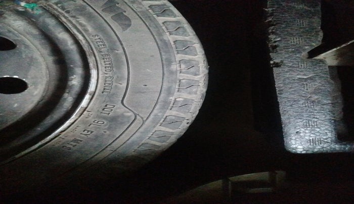 2012 Maruti Wagon R 1.0 LXI, Petrol, Manual, 78,718 km, tyre