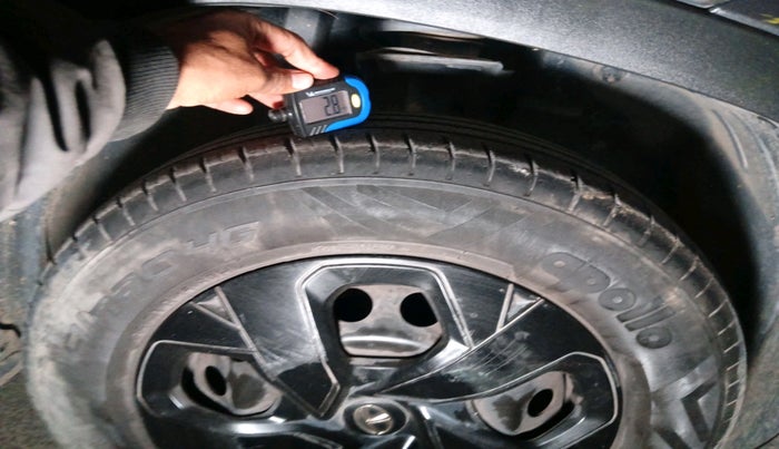 2022 Tata PUNCH ADVENTURE MT, Petrol, Manual, 67,605 km, tyre