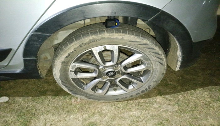 2016 Hyundai i20 Active 1.2 SX, Petrol, Manual, 73,318 km, tyre