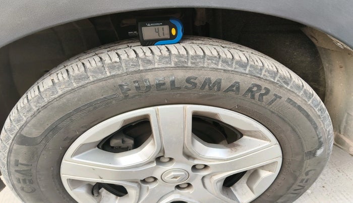 2019 Renault TRIBER RXZ, Petrol, Manual, 15,361 km, tyre