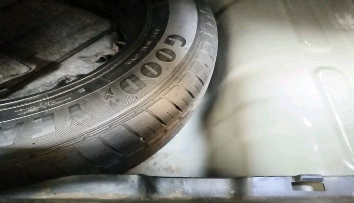 2021 KIA SONET GTX PLUS 1.5, Diesel, Manual, 1,54,878 km, tyre