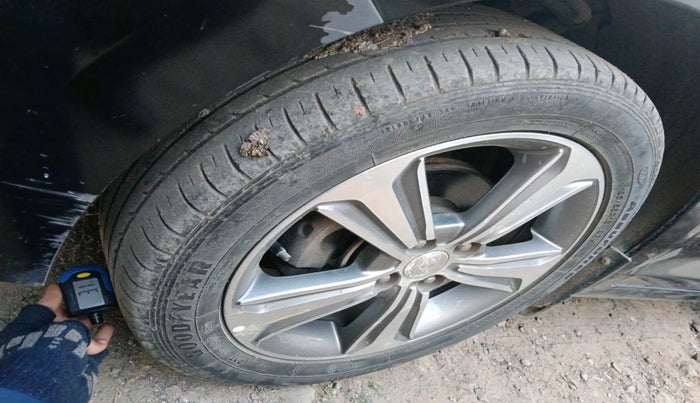 2018 Hyundai Verna 1.6 VTVT SX O, Petrol, Manual, 84,351 km, tyre