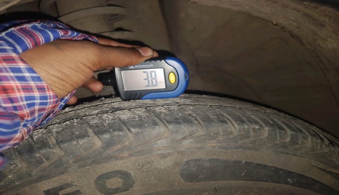 2016 Maruti Wagon R 1.0 LXI CNG, CNG, Manual, 60,548 km, tyre