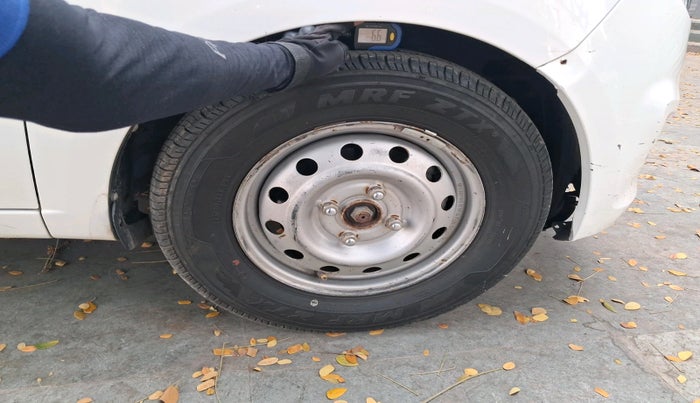 2014 Hyundai i10 MAGNA 1.1, Petrol, Manual, 91,490 km, tyre