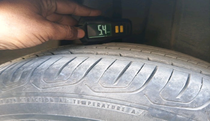 2023 Volkswagen VIRTUS TOPLINE TSI 1.0 AT, Petrol, Automatic, 45,489 km, tyre