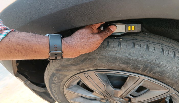 2021 Renault Kwid CLIMBER 1.0 AMT (O), Petrol, Automatic, 49,439 km, tyre