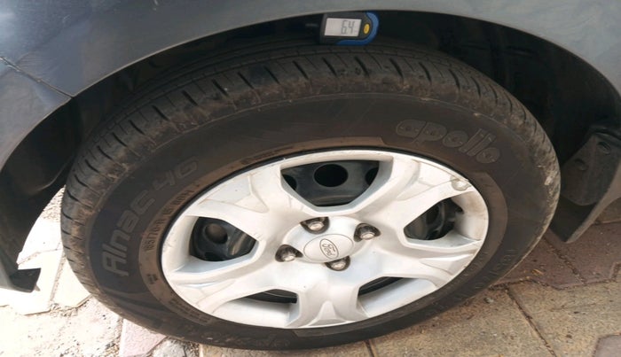 2017 Ford Ecosport AMBIENTE 1.5L PETROL, Petrol, Manual, 1,19,690 km, tyre