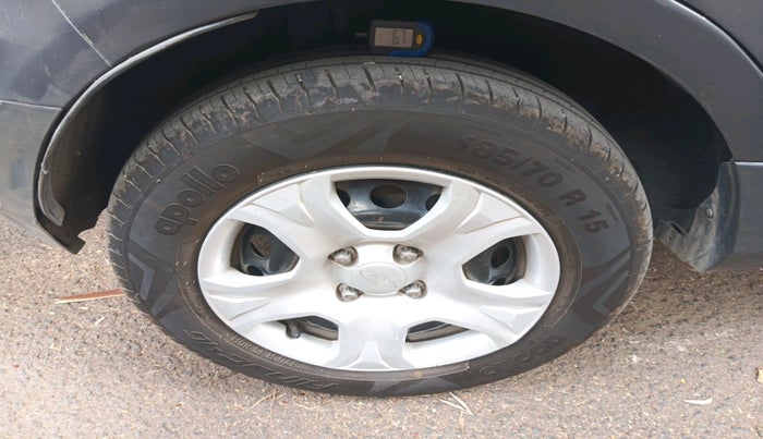 2017 Ford Ecosport AMBIENTE 1.5L PETROL, Petrol, Manual, 1,19,690 km, tyre