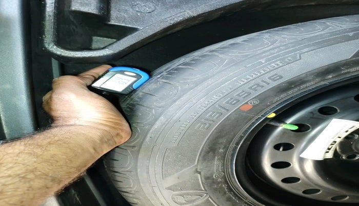 2018 Jeep Compass LIMITED (O) 2.0 DIESEL, Diesel, Manual, 1,01,978 km, tyre