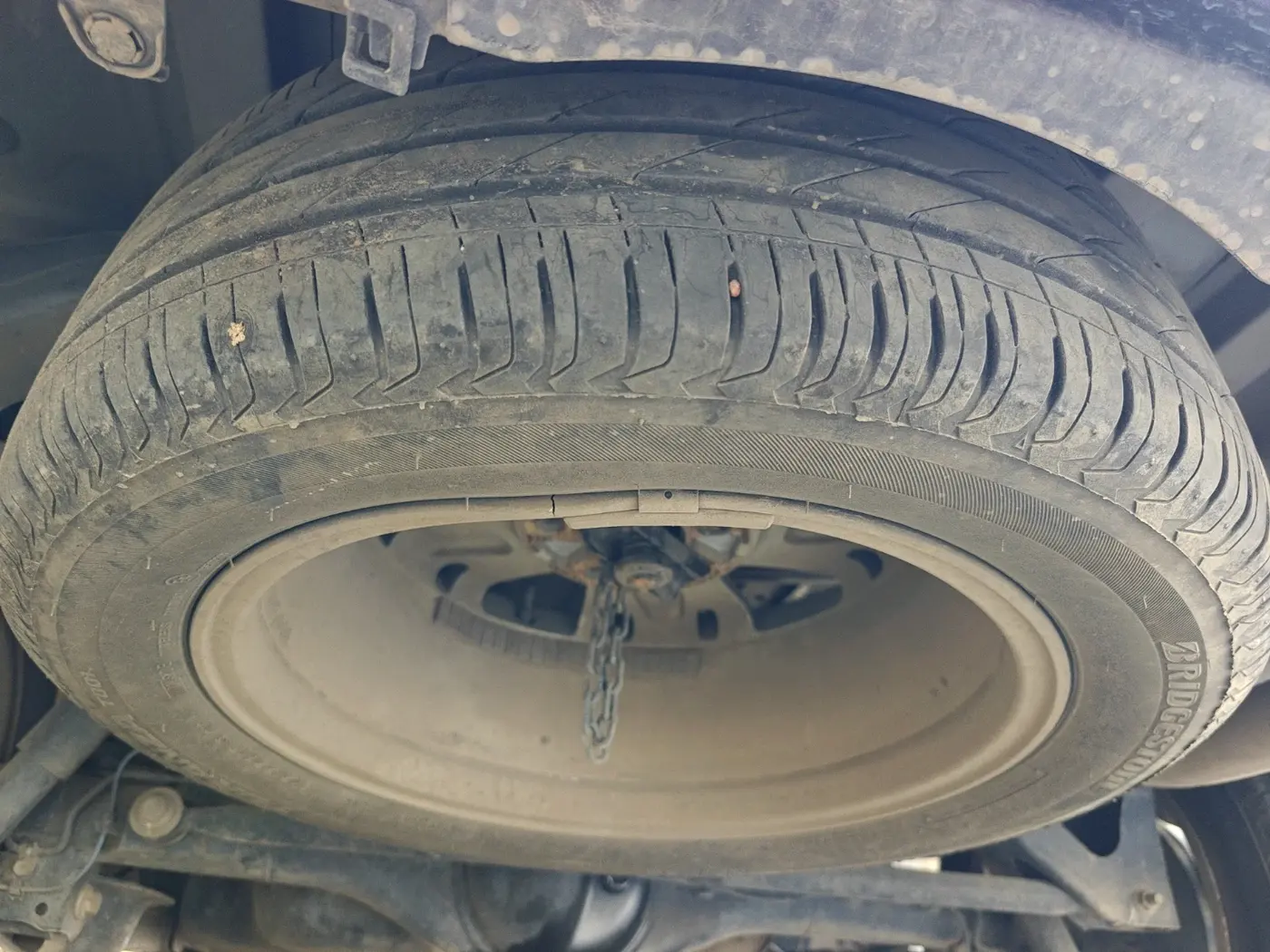 2018 Toyota Innova Crysta 2.8 ZX AT 7 STR, Diesel, Automatic, 1,21,899 km, tyre