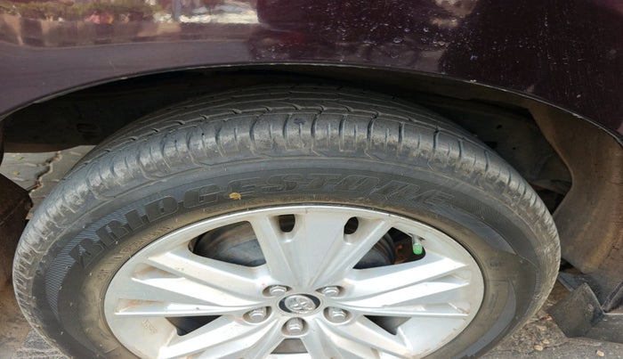 2018 Toyota Innova Crysta 2.8 ZX AT 7 STR, Diesel, Automatic, 1,21,899 km, tyre