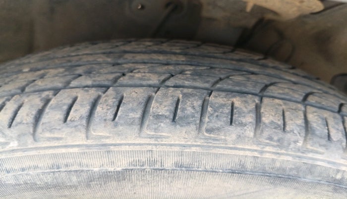 2013 Hyundai i20 ASTA 1.2, CNG, Manual, 78,172 km, tyre