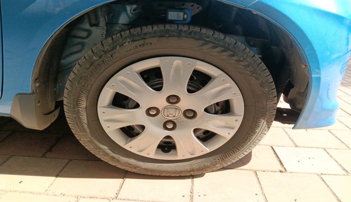 2012 Honda Brio S MT, Petrol, Manual, 60,702 km, tyre