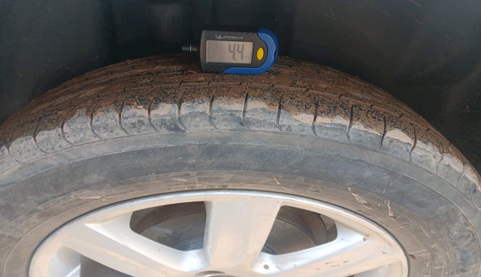 2016 Skoda Rapid 1.5 TDI CR STYLE PLUS AT, Diesel, Automatic, 1,30,793 km, tyre