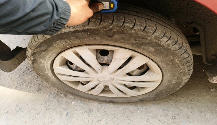 2015 Datsun Go Plus T, Petrol, Manual, 38,560 km, tyre