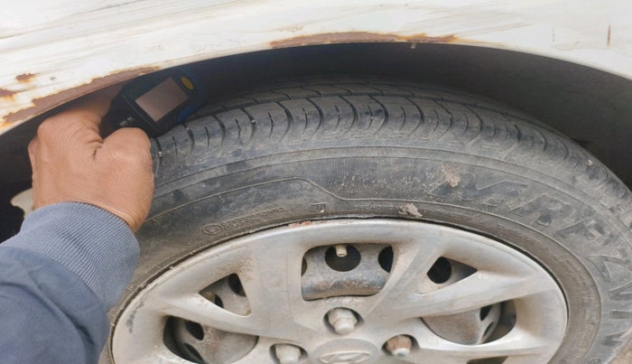 2017 Hyundai Grand i10 SPORTZ 1.2 KAPPA VTVT, Petrol, Manual, 70,046 km, tyre