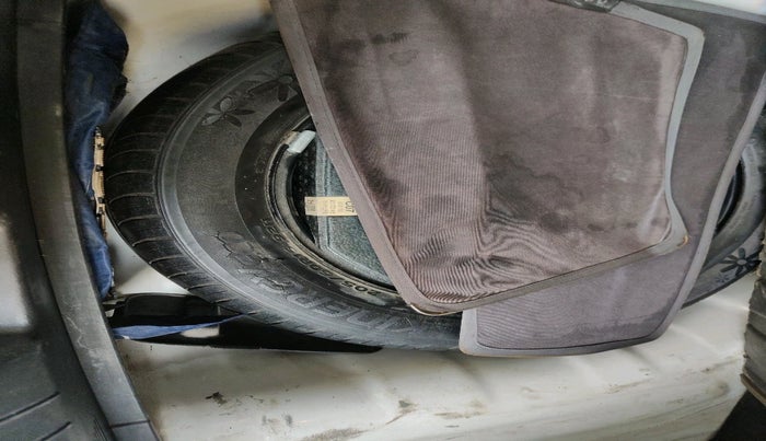 2016 Hyundai New Elantra 2.0 SX (O) MT, Petrol, Manual, 63,254 km, tyre