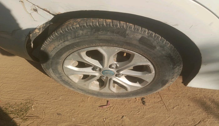 2015 Ford Figo Aspire TITANIUM1.5 DIESEL, Diesel, Manual, 1,90,699 km, tyre