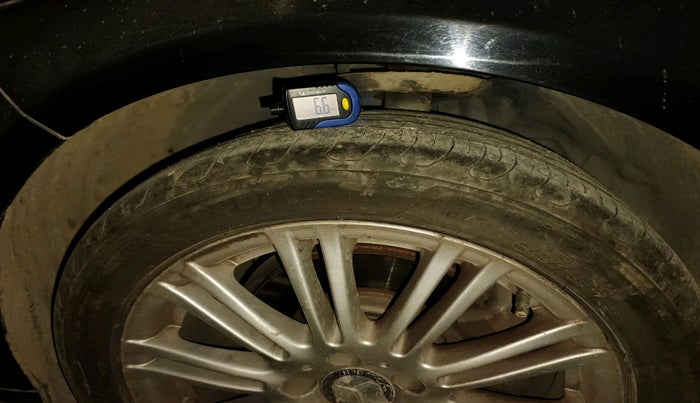 2011 Mercedes Benz E Class 200 ELEGANCE, Petrol, Automatic, 94,059 km, tyre