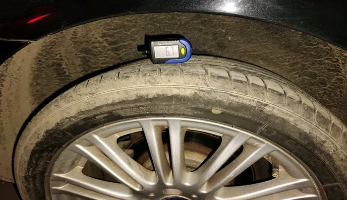 2011 Mercedes Benz E Class 200 ELEGANCE, Petrol, Automatic, 94,059 km, tyre