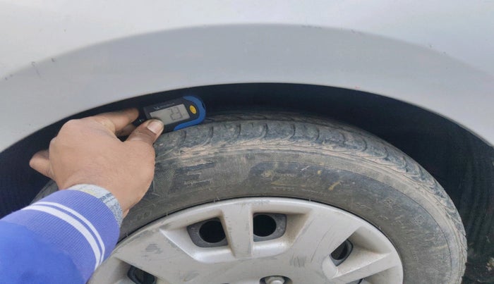 2013 Hyundai i20 MAGNA (O) 1.2, Petrol, Manual, 61,698 km, tyre