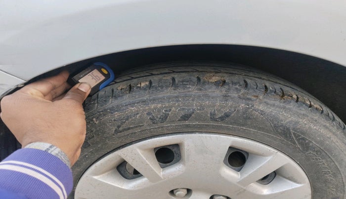 2013 Hyundai i20 MAGNA (O) 1.2, Petrol, Manual, 61,698 km, tyre