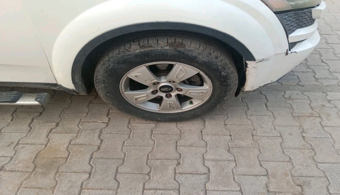 2012 Mahindra XUV500 W8, Diesel, Manual, 90,248 km, tyre