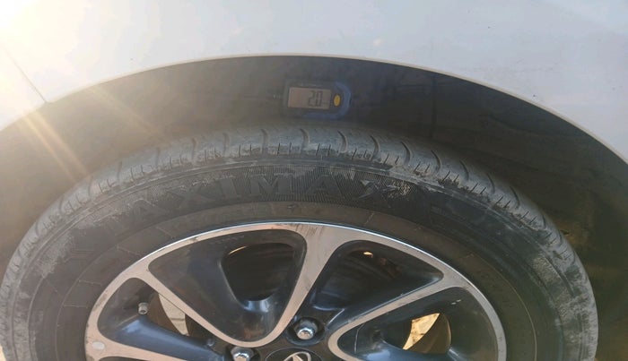 2018 Hyundai Grand i10 ASTA U2 1.2 CRDI, Diesel, Manual, 1,83,973 km, tyre