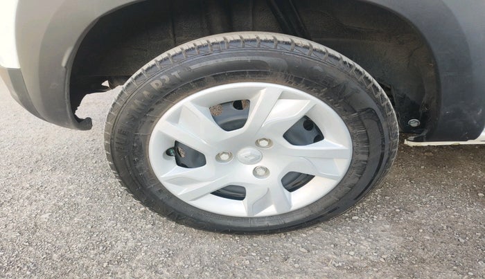 2025 Renault Kwid RXT 1.0, Petrol, Manual, 372 km, tyre