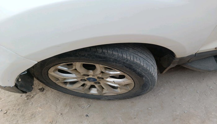 2014 Ford Ecosport TITANIUM 1.5L DIESEL, Diesel, Manual, 1,38,358 km, tyre