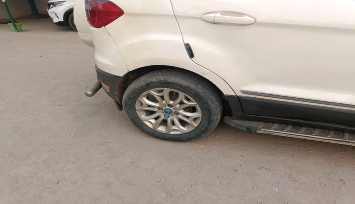 2014 Ford Ecosport TITANIUM 1.5L DIESEL, Diesel, Manual, 1,38,358 km, tyre