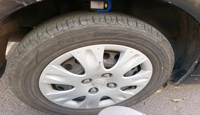 2016 Honda Amaze 1.2L I-VTEC S, Petrol, Manual, 1,48,433 km, tyre