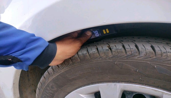 2015 Hyundai Grand i10 SPORTZ 1.2 KAPPA VTVT, Petrol, Manual, 37,073 km, tyre