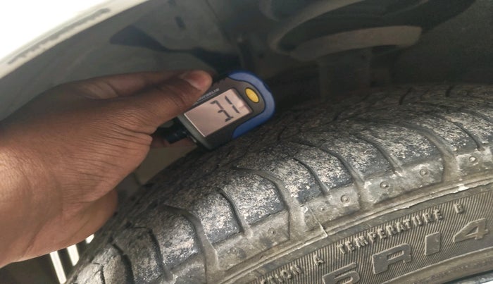 2012 Ford Figo ZXI 1.4 DIESEL, Diesel, Manual, 1,01,976 km, tyre